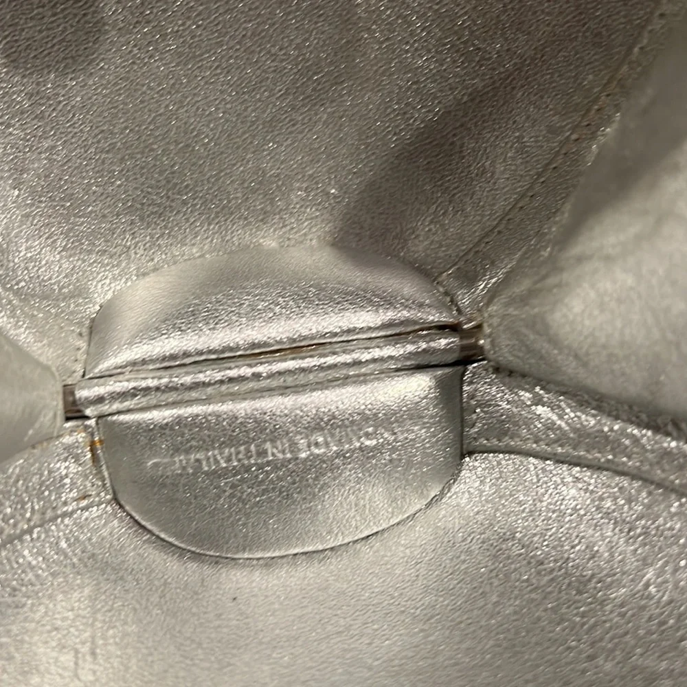 RARE Judith Leiber Heart & Snake Miniaudiere - Picture 9 of 12